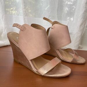 Chinese Laundry Sandal Wedges - Like New